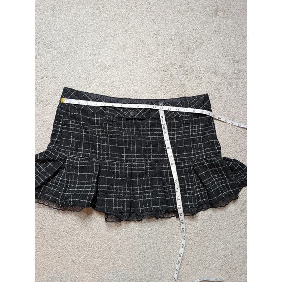 No Boundaries Y2K Plaid Skirt - Picture 4 of 4
